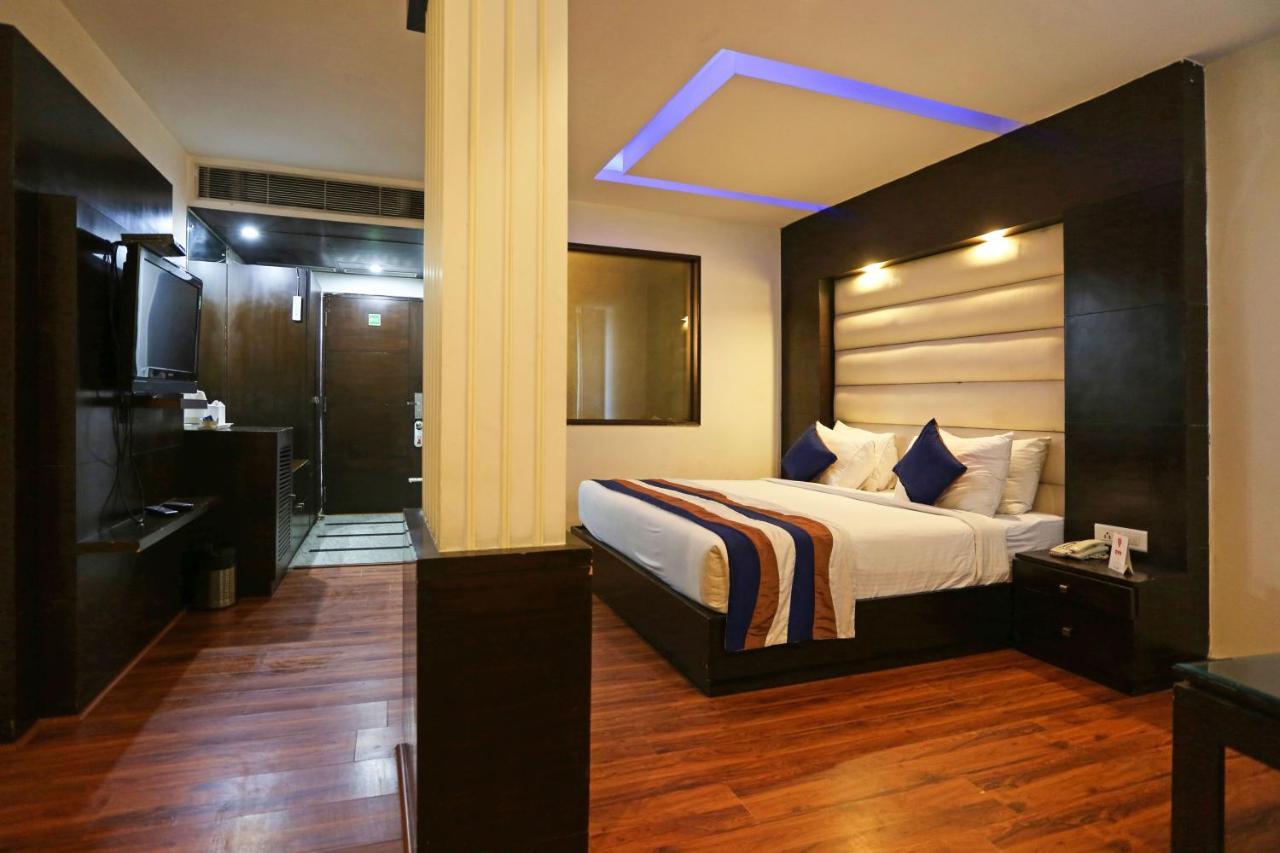 Capital O 7331 Hotel Downtown New Delhi Exterior foto