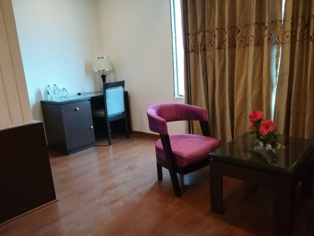 Capital O 7331 Hotel Downtown New Delhi Exterior foto