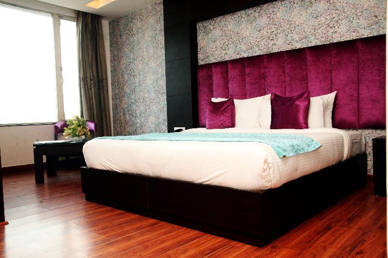 Capital O 7331 Hotel Downtown New Delhi Exterior foto