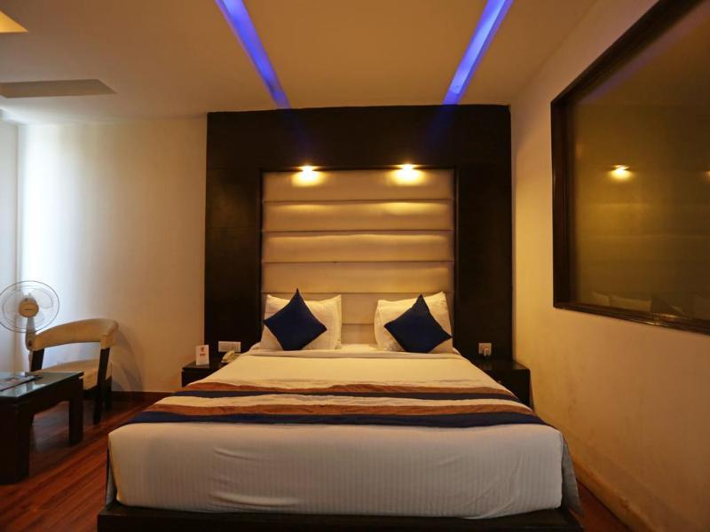 Capital O 7331 Hotel Downtown New Delhi Exterior foto