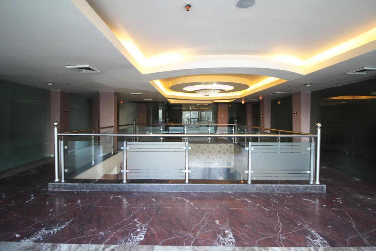 Capital O 7331 Hotel Downtown New Delhi Exterior foto
