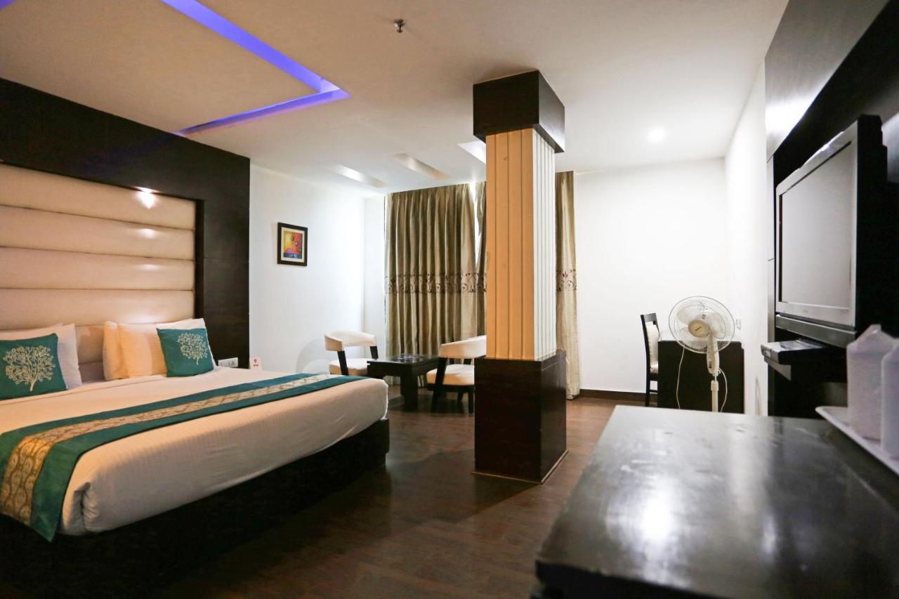 Capital O 7331 Hotel Downtown New Delhi Exterior foto
